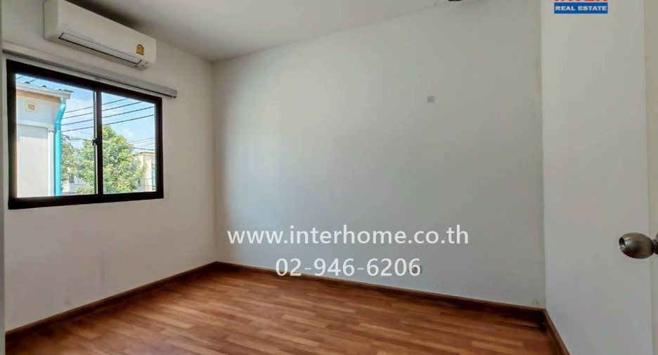 For sale 3 ベッドルーム townhouse in Prawet, Bangkok