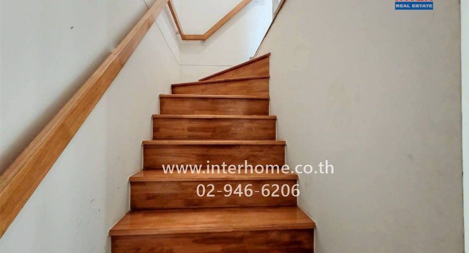 For sale 3 ベッドルーム townhouse in Prawet, Bangkok