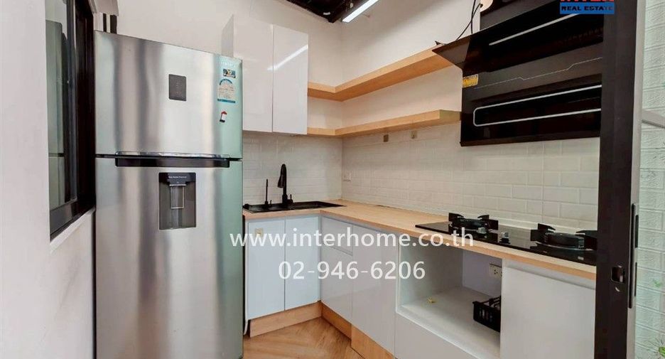 For sale 3 ベッドルーム townhouse in Prawet, Bangkok