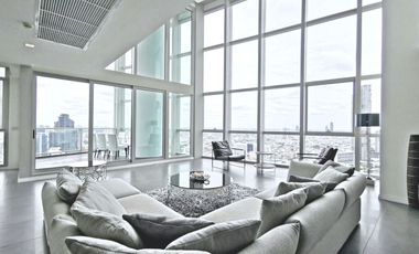 À louer 4 chambres condo à Sathon, Bangkok