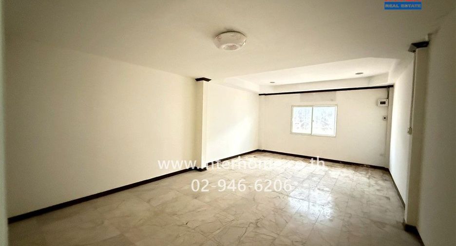 For sale 10 bedrooms house in Bang Kapi, Bangkok