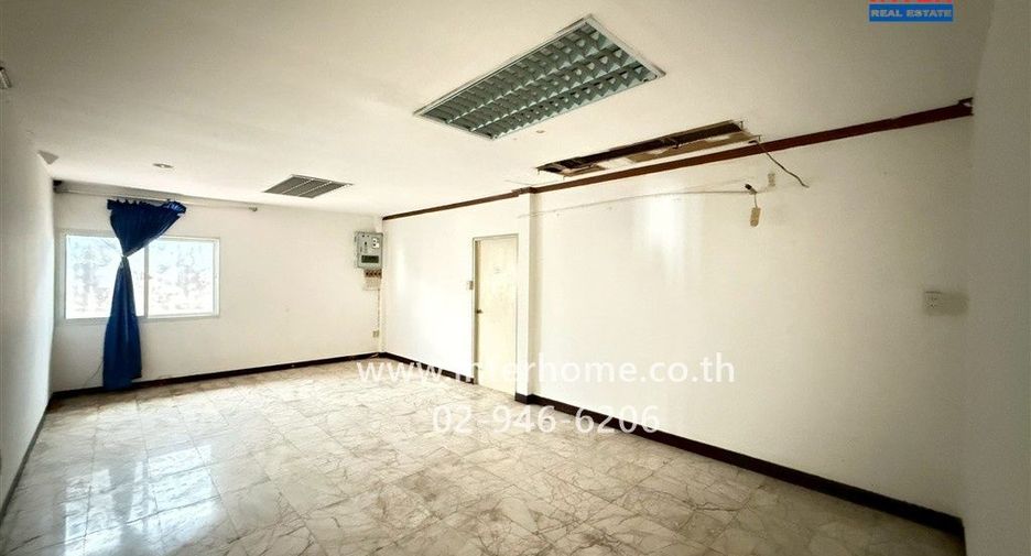 For sale 10 bedrooms house in Bang Kapi, Bangkok