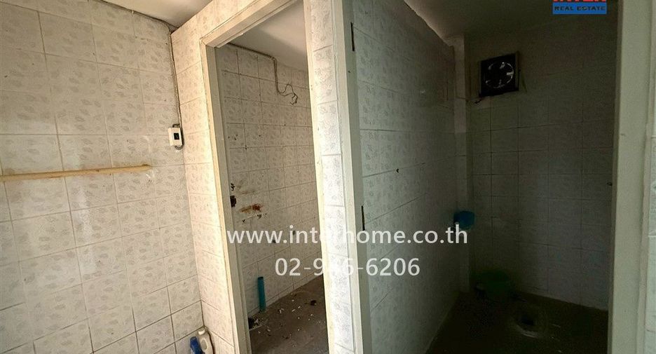 For sale 10 bedrooms house in Bang Kapi, Bangkok