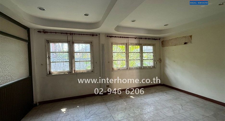 For sale 10 bedrooms house in Bang Kapi, Bangkok