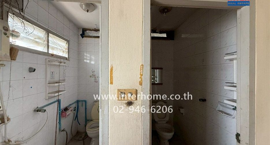 For sale 10 bedrooms house in Bang Kapi, Bangkok
