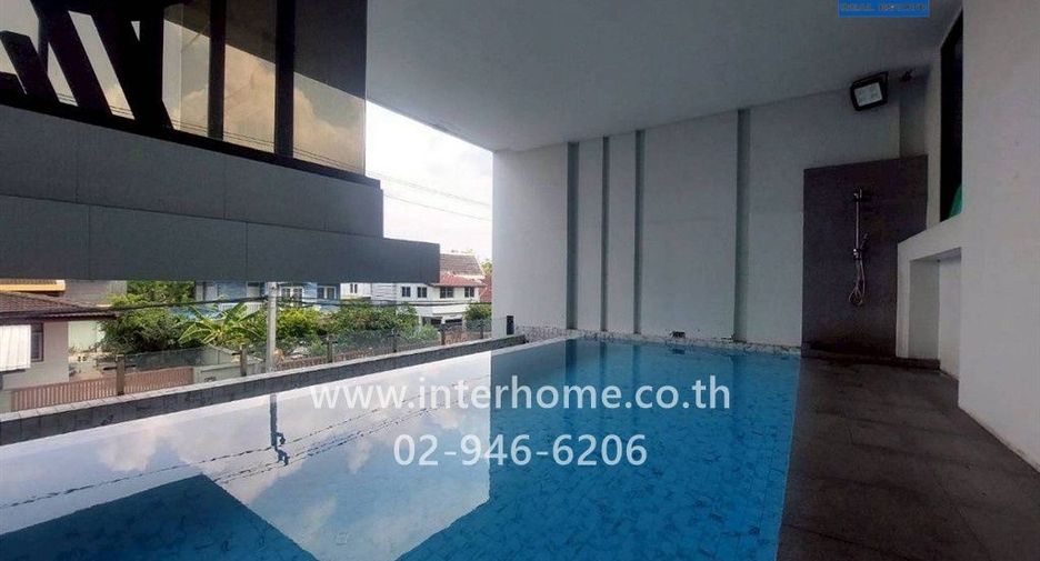 For sale 1 bed condo in Huai Khwang, Bangkok