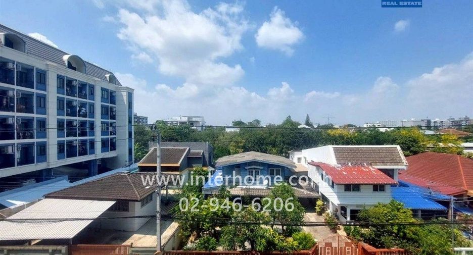 For sale 1 bed condo in Huai Khwang, Bangkok