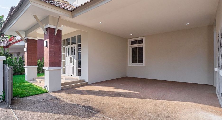 For sale 4 bedrooms house in Mueang Chiang Mai, Chiang Mai