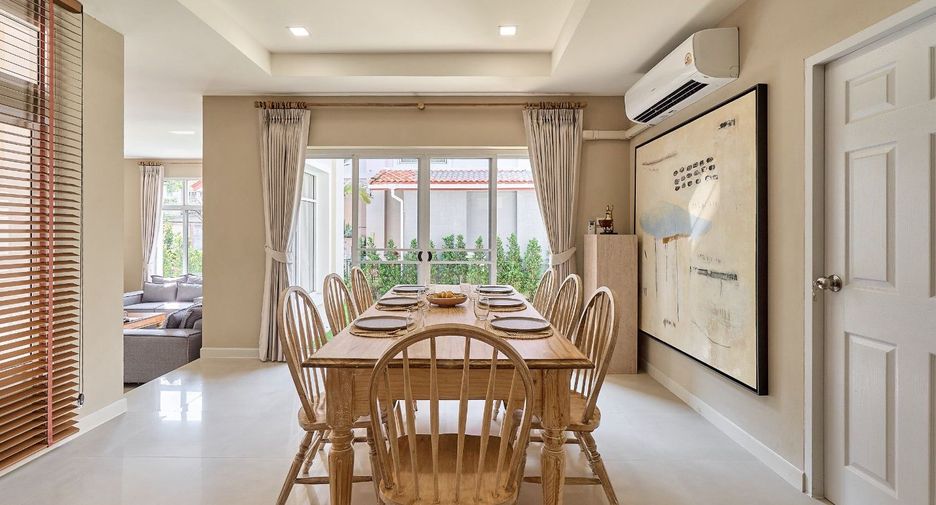 For sale 4 bedrooms house in Mueang Chiang Mai, Chiang Mai