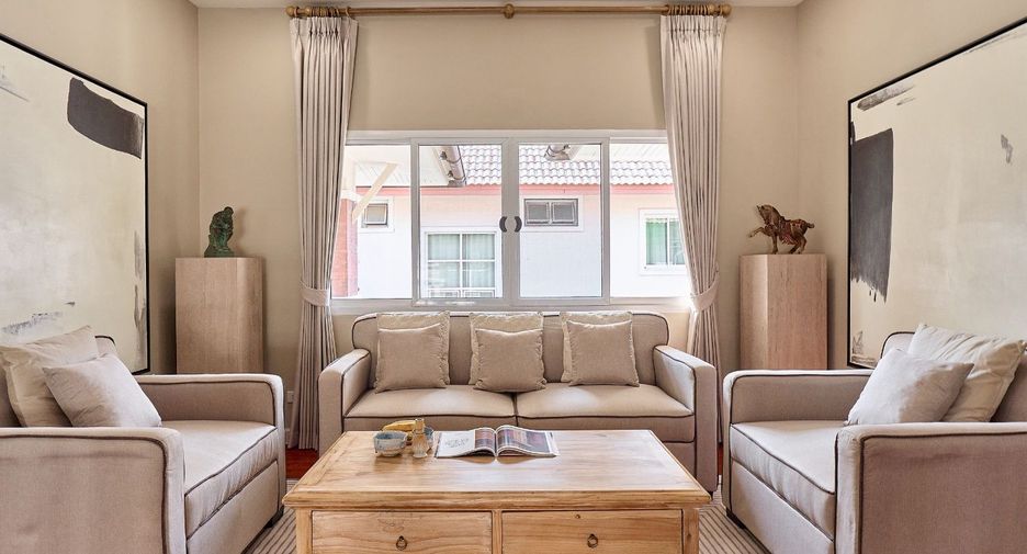 For sale 4 bedrooms house in Mueang Chiang Mai, Chiang Mai
