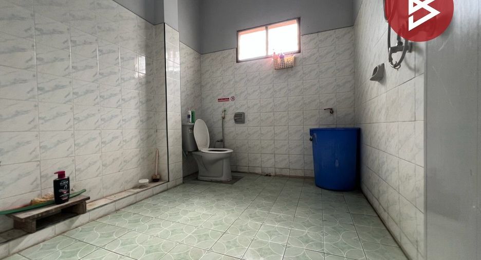 Haus zum Kauf mit 5 Zimmer in Mueang Nakhon Pathom, Nakhon Pathom