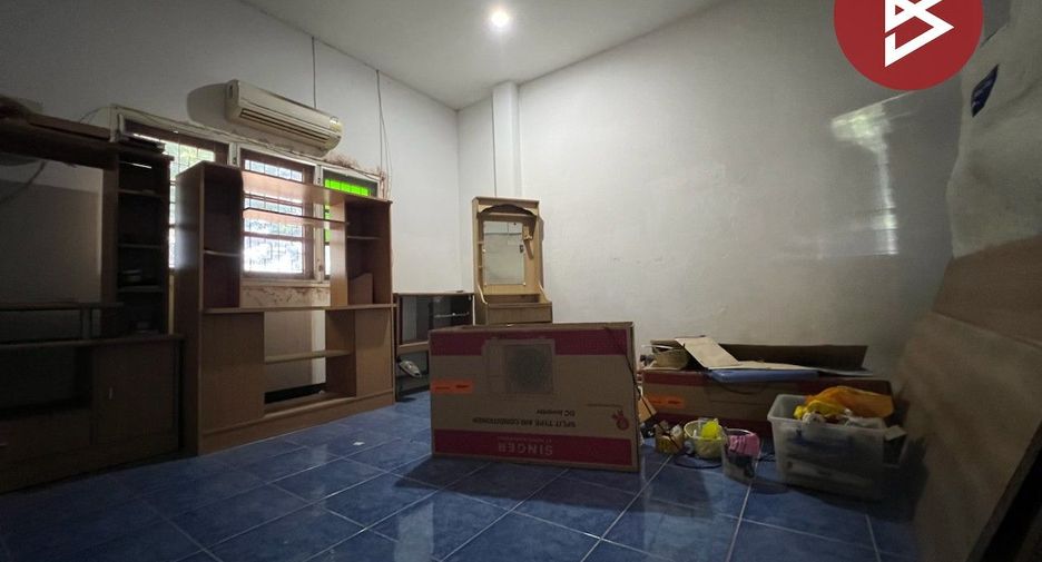 Haus zum Kauf mit 5 Zimmer in Mueang Nakhon Pathom, Nakhon Pathom
