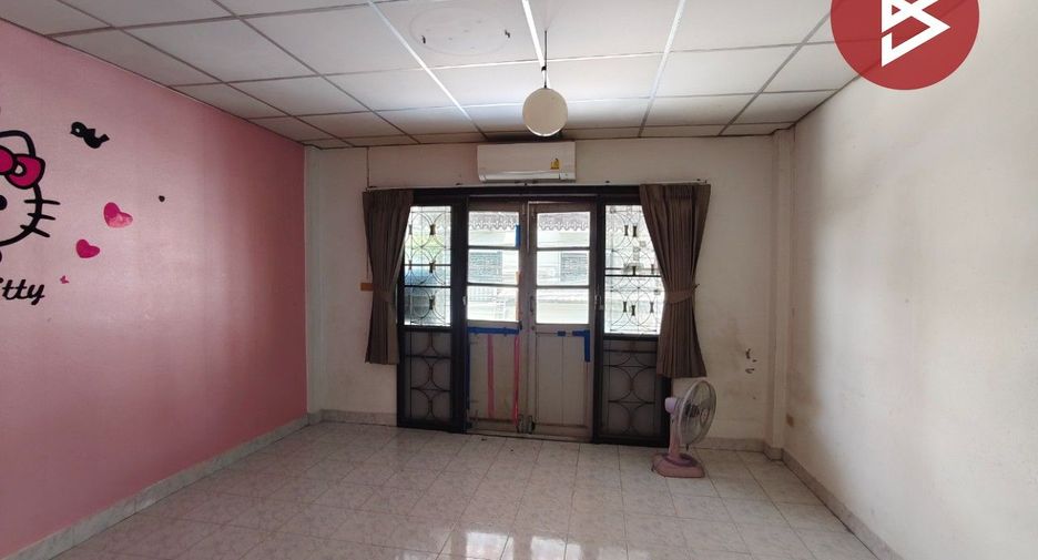 Casa adosada en venta de 4 habitaciones en Nong Khaem, Bangkok