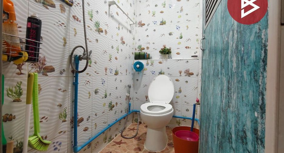 Casa adosada en venta de 4 habitaciones en Nong Khaem, Bangkok