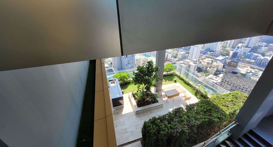 Condo en alquiler de 2 habitaciones en Khlong Toei, Bangkok