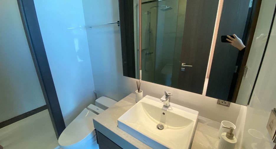 Condo en alquiler de 2 habitaciones en Khlong Toei, Bangkok