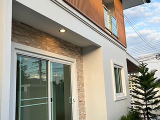 For rent and for sale 4 bedrooms house in Doi Saket, Chiang Mai