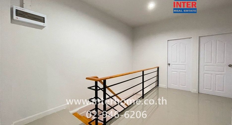 For rent and for sale 4 bedrooms townhouse in Khlong Sam Wa, Bangkok