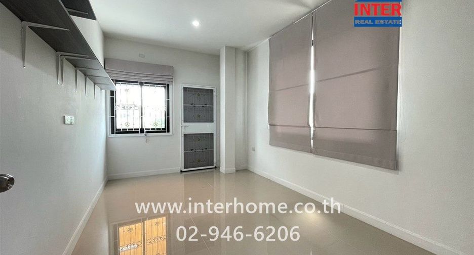 For rent and for sale 4 bedrooms townhouse in Khlong Sam Wa, Bangkok