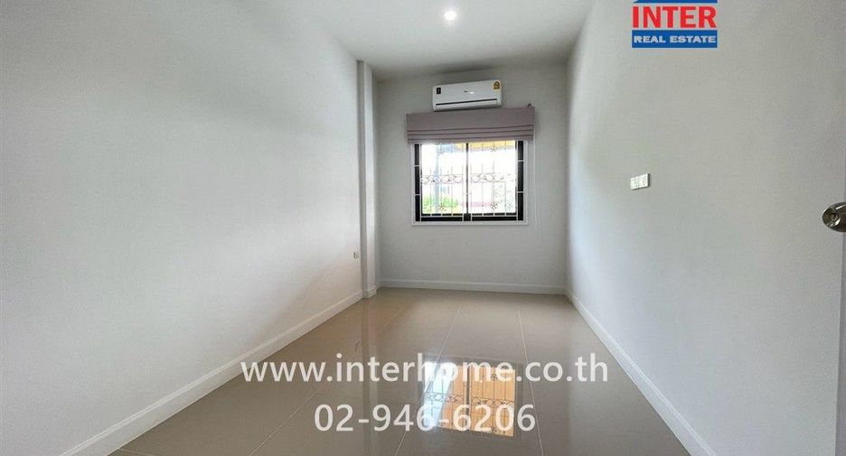 For rent and for sale 4 bedrooms townhouse in Khlong Sam Wa, Bangkok