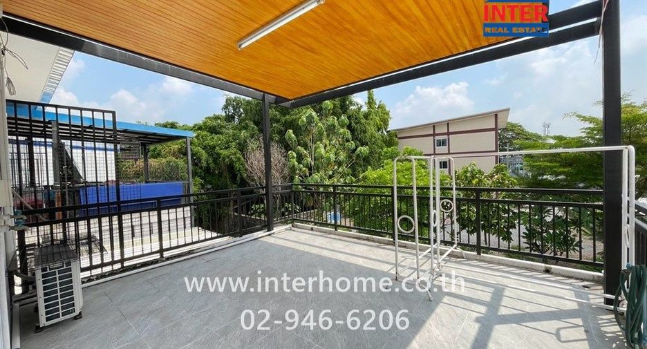 For rent and for sale 4 bedrooms townhouse in Khlong Sam Wa, Bangkok