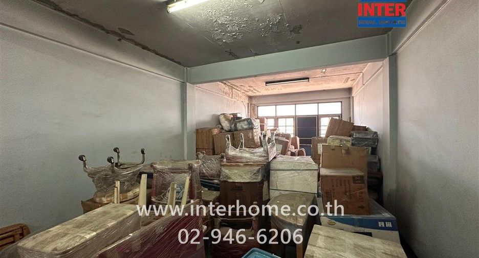 Продажа 3 спальни торговое помещение в Pak Kret, Нонтабури