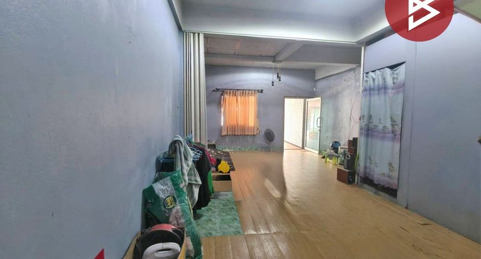 Casa adosada en venta de 2 habitaciones en Mueang Chon Buri, Chonburi
