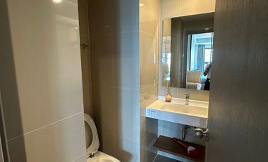 Wohnung zur Miete mit 1 Zimmer in Khlong San, Bangkok