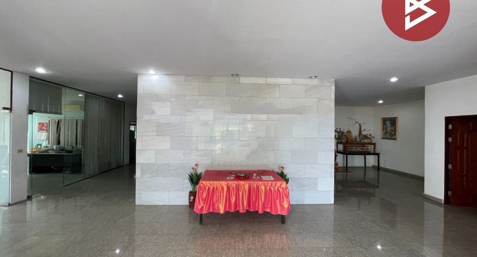 Oficina en venta de 10 habitaciones en Mueang Khon Kaen, Khon Kaen