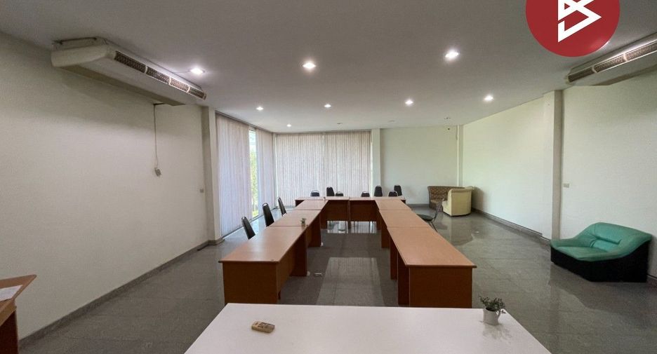 Oficina en venta de 10 habitaciones en Mueang Khon Kaen, Khon Kaen