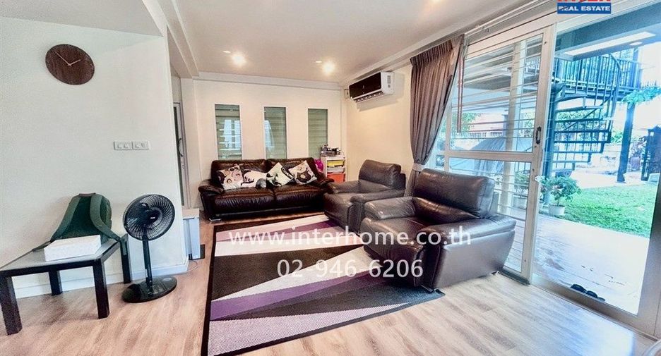 For sale 4 bedrooms house in Lat Phrao, Bangkok