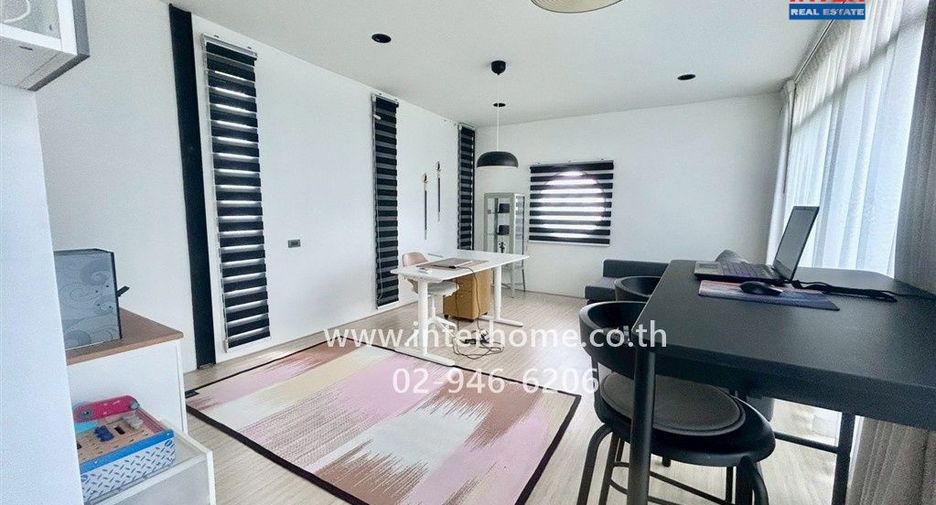 For sale 4 bedrooms house in Lat Phrao, Bangkok