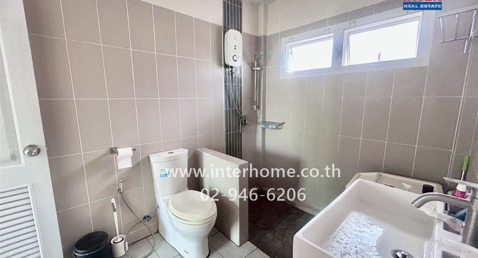 For sale 4 bedrooms house in Lat Phrao, Bangkok