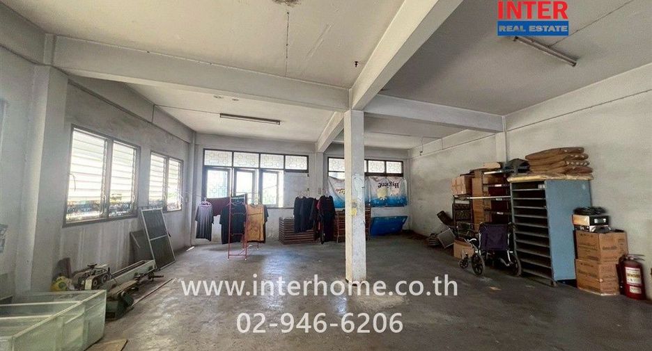 Oficina en alquiler y en venta de 4 habitaciones en Bang Phlat, Bangkok