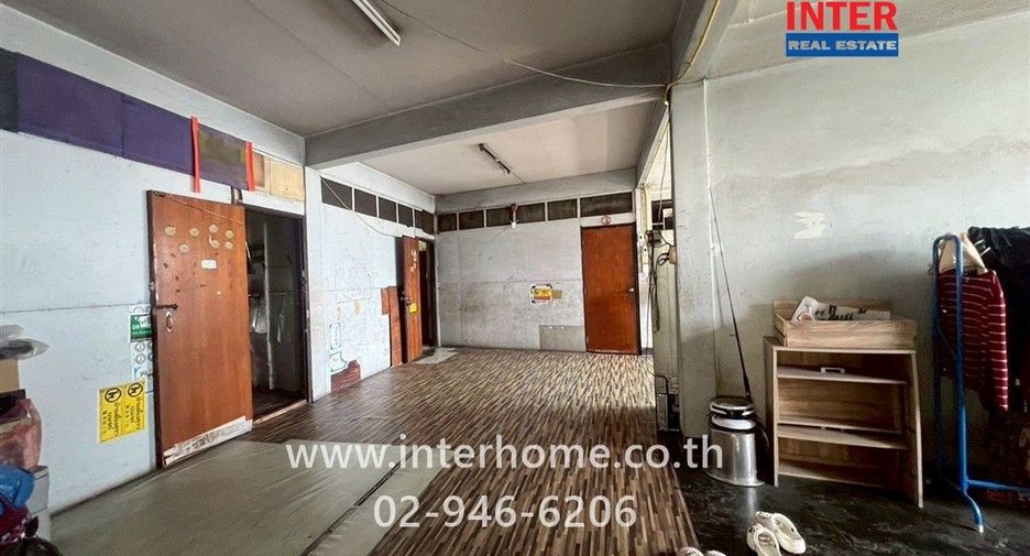 Oficina en alquiler y en venta de 4 habitaciones en Bang Phlat, Bangkok