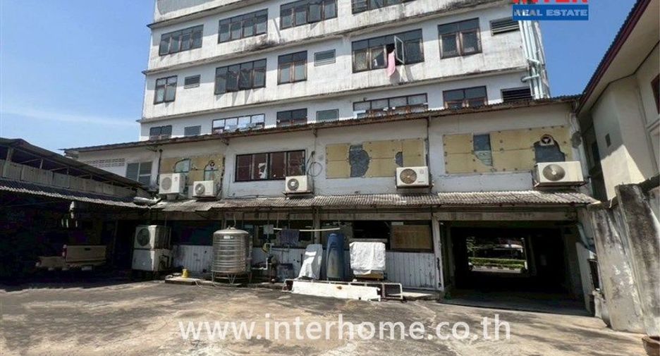 Oficina en alquiler y en venta de 4 habitaciones en Bang Phlat, Bangkok