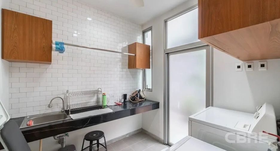 For rent and for sale 3 bedrooms house in Bang Kapi, Bangkok