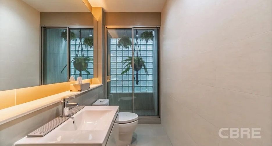 For rent and for sale 3 bedrooms house in Bang Kapi, Bangkok
