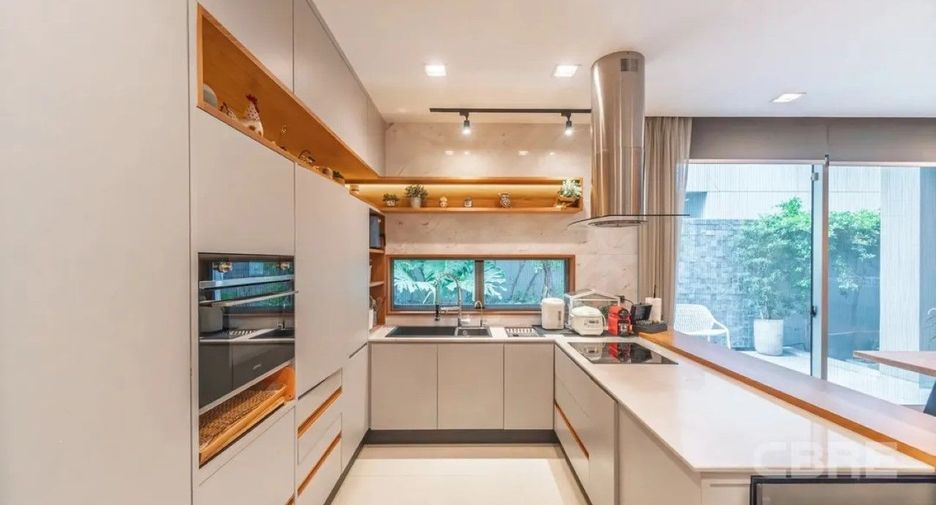For rent and for sale 3 bedrooms house in Bang Kapi, Bangkok
