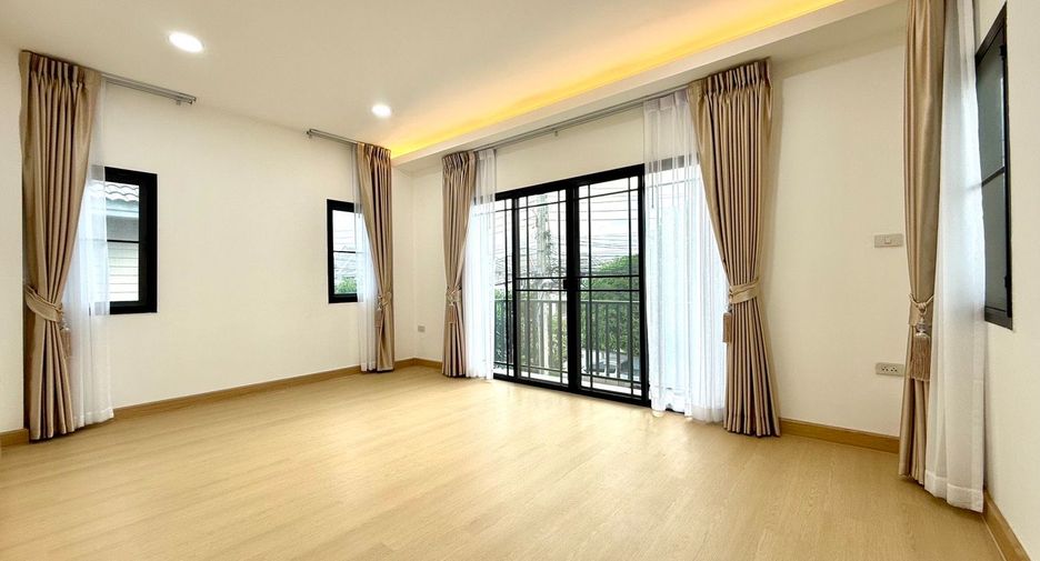 À vendre 4 chambres maison à Bang Khae, Bangkok