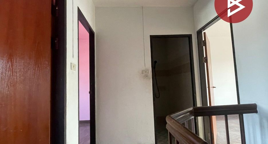 Продажа 4 спальни таунхаус в Mueang Chon Buri, Чонбури
