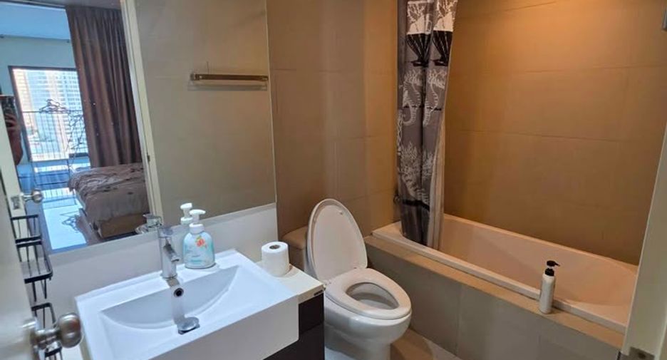 Condo en alquiler de 1 habitaciones en Khlong Toei, Bangkok