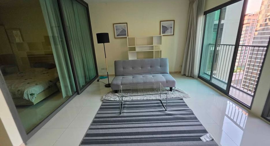 Condo en alquiler de 1 habitaciones en Khlong Toei, Bangkok