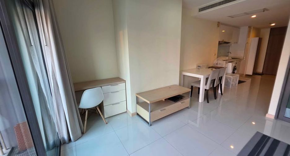 Condo en alquiler de 1 habitaciones en Khlong Toei, Bangkok