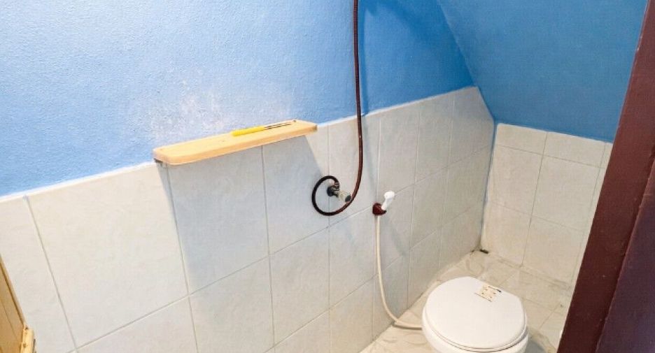 Casa adosada en venta de 2 habitaciones en Mueang Samut Sakhon, Samut Sakhon