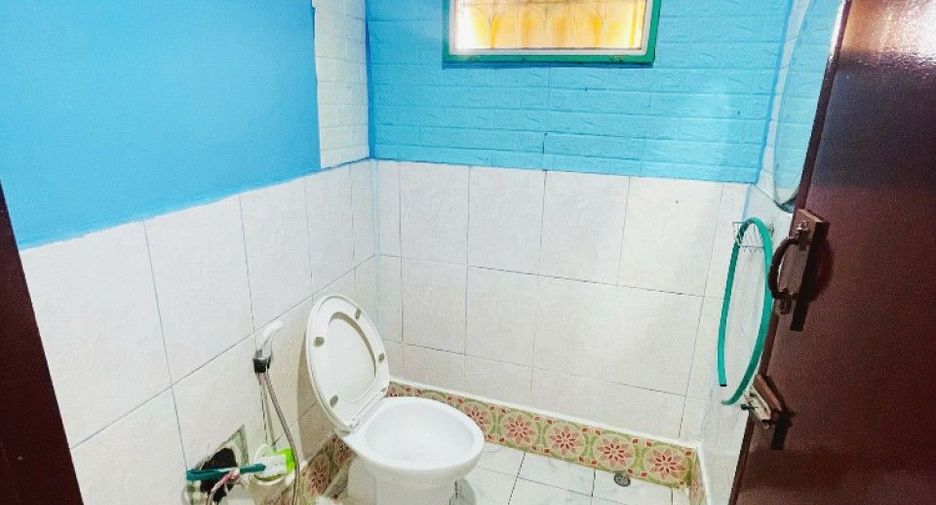 Casa adosada en venta de 2 habitaciones en Mueang Samut Sakhon, Samut Sakhon