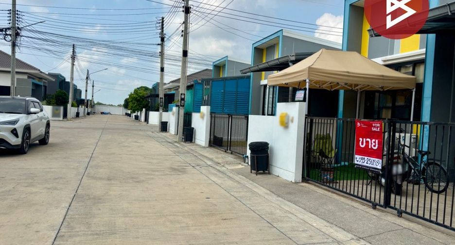 For sale 2 bedrooms townhouse in Ban Pho, Chachoengsao