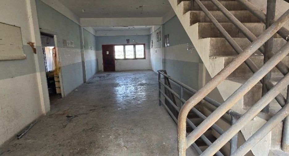 For sale 3 bedrooms retail Space in Lat Krabang, Bangkok