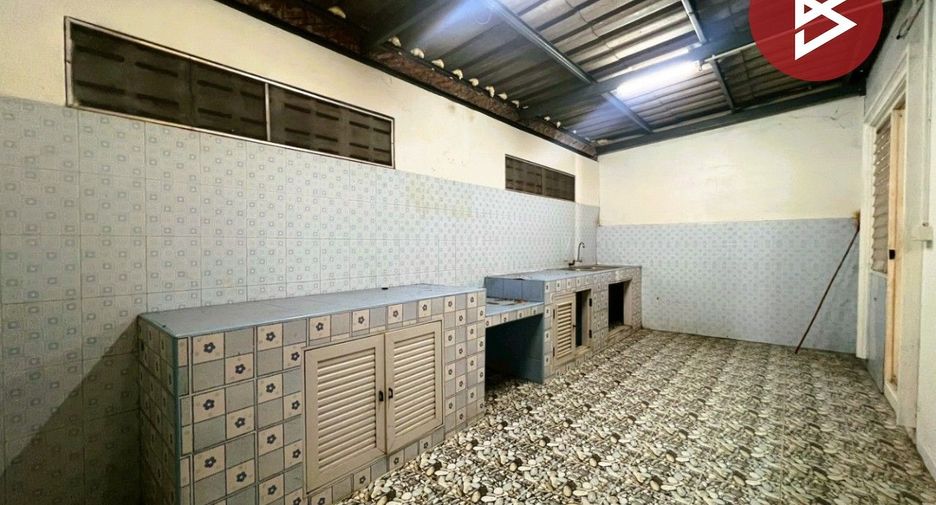 Продажа 3 спальни таунхаус в Mueang Chon Buri, Чонбури