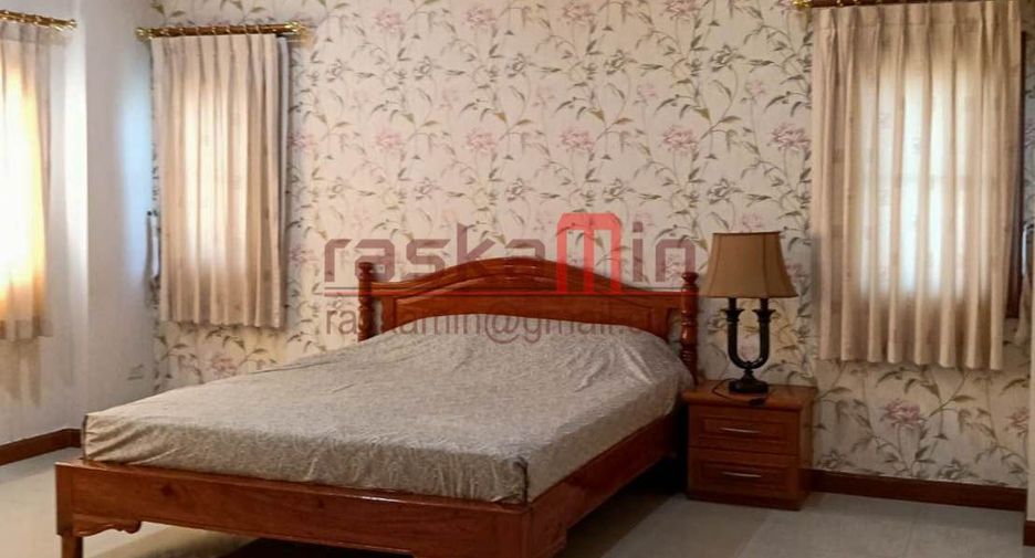 For rent 5 bedrooms villa in Bang Lamung, Chonburi
